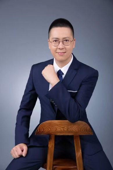 张 海 涛